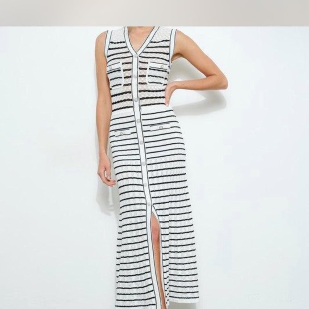 Beautiful luxury dress with beautiful detailed buttons (looks like Chanel) NWT - Picture 2 of 2